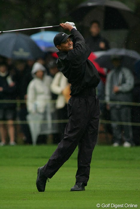 友人のマーク・オメーラが2006年ライダーカップの米国主将に選出されなかったことに対し、「PGAオブ・アメリカ」を批判したタイガー・ウッズ 2004年 ダンロップ・フェニックストーナメント タイガー・ウッズ