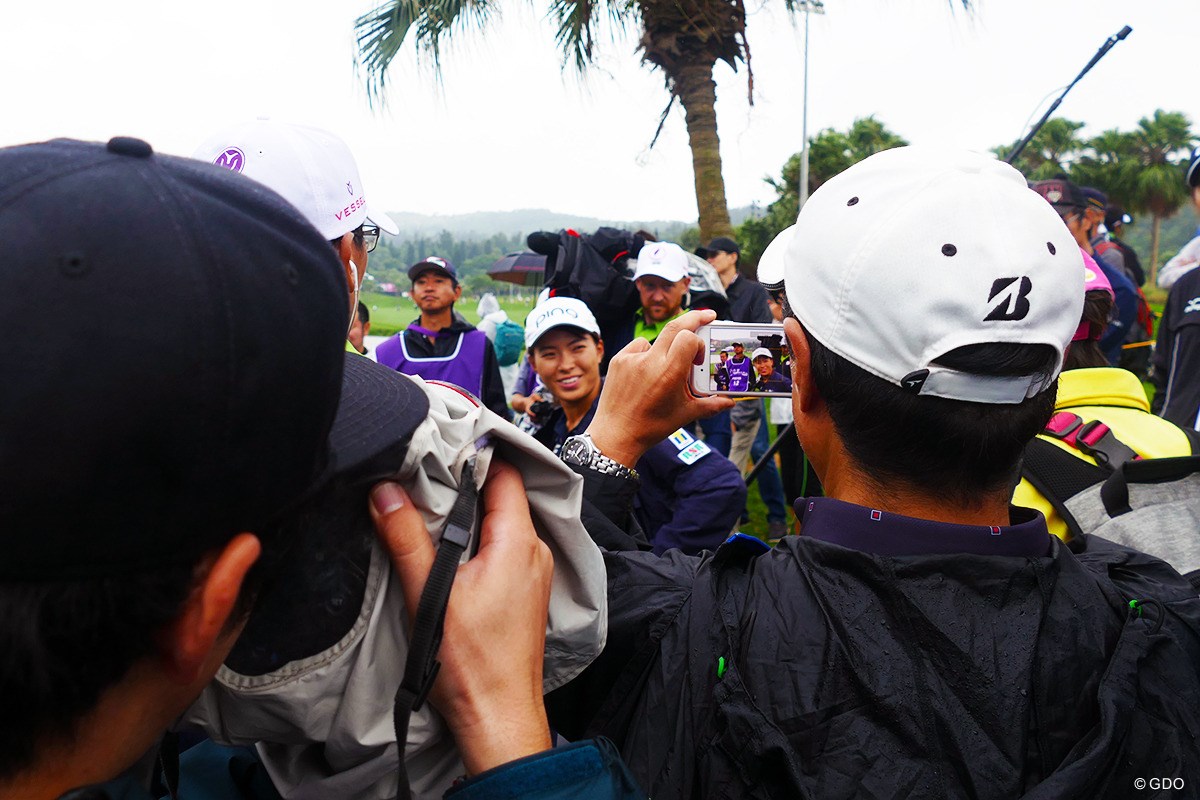 2019年 スウィンギングスカートLPGA台湾選手権 初日 渋野日向子