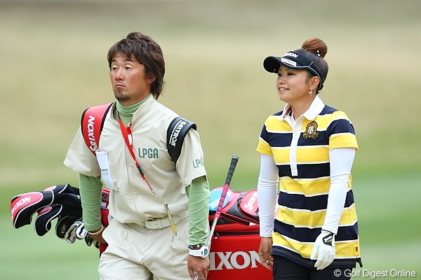 2010年 ヨコハマタイヤゴルフトーナメントPRGRレディスカップ2日目 青山加織
