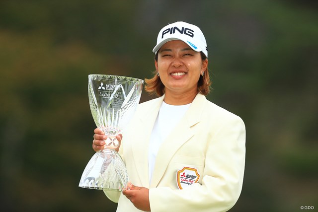 鈴木愛が今季5勝目をあげた