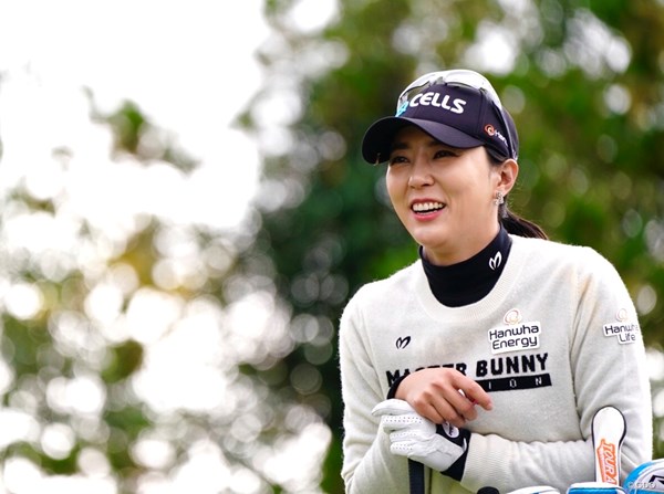 2019年 伊藤園レディスゴルフトーナメント 初日 ユン・チェヨン 韓国のユン・チェヨンが首位発進