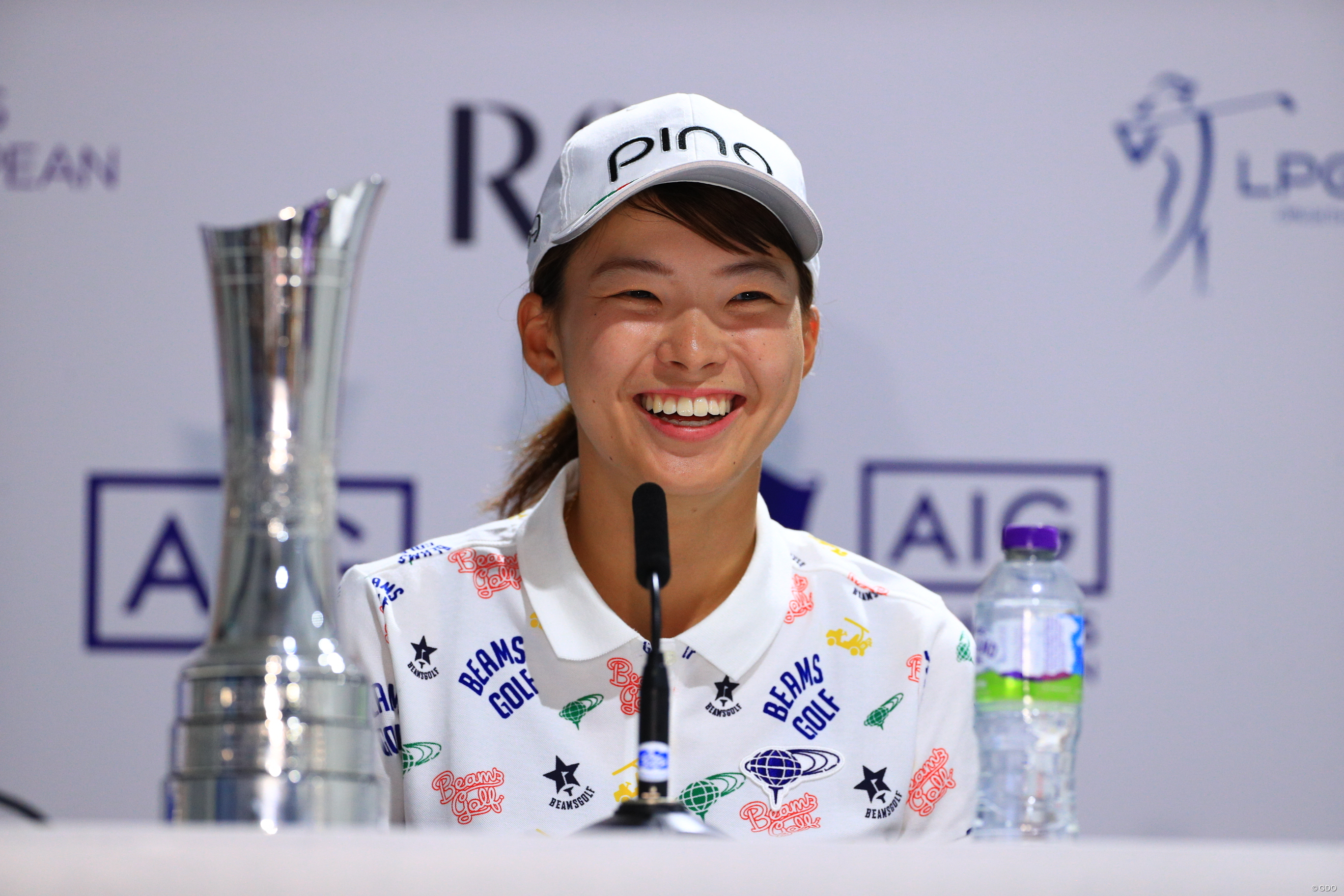 流行語大賞「スマイリングシンデレラ／しぶこ」大賞ならずもトップ10入り【国内女子ツアー LPGA】｜GDO ゴルフダイジェスト・オンライン