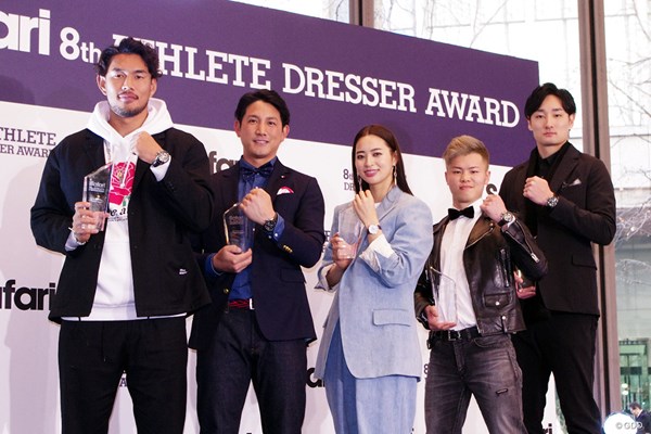 受賞式に出席した5人(左から)山中亮平、小林誠司、柏原明日架、那須川天心、田中大貴の各選手