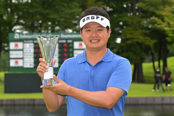 昨年のAbemaTVツアー賞金王・白佳和は「太平洋クラブチャレンジ」で優勝した（画像提供JGTO）