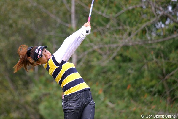 2010年 ヤマハレディースオープン葛城 初日 青山加織
