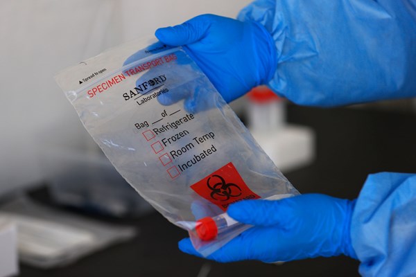 2020年 チャールズ・シュワブチャレンジ 事前 PCR検査キット 会場で受けるPCR検査の検体キット（Tom Pennington/Getty Images）