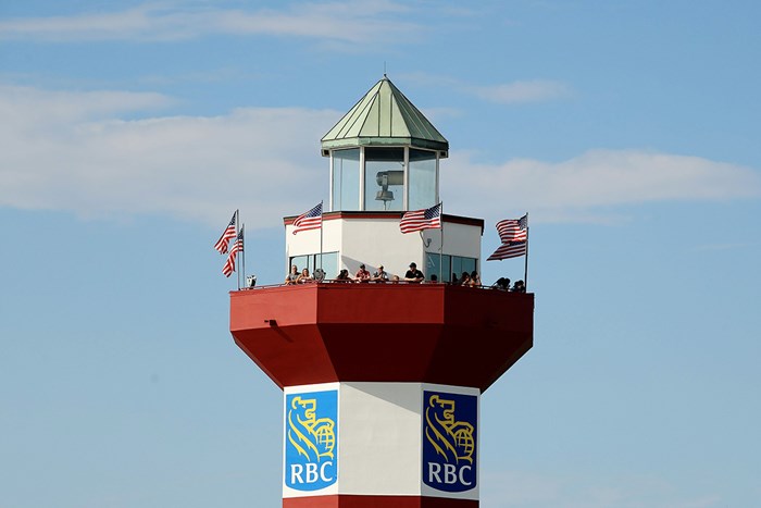 ヒルトンヘッド島名物の灯台に集まる人の姿も（Streeter Lecka/Getty Images） 2020年 RBCヘリテージ 3日目 ハーバータウンGL