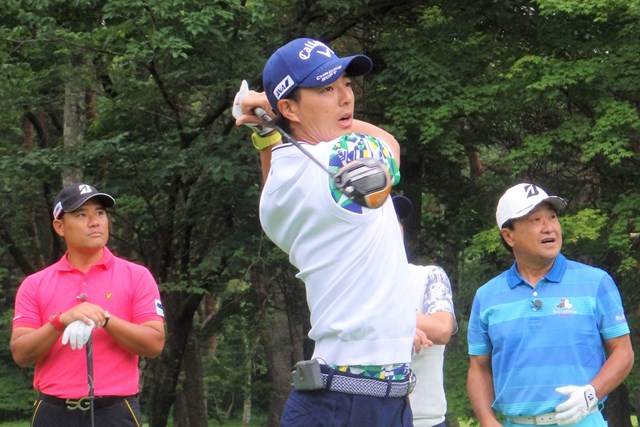 遼 倉本と優作 深堀が日本プロ会場で激突 チャリティマッチを5日放送 国内男子ツアー Jgto Gdo ゴルフダイジェスト オンライン