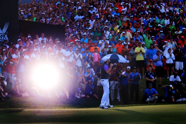 2014年 全米プロゴルフ選手権 最終日 ロリー・マキロイ 夕闇の中のメジャー王者。マキロイが勝ち切った（ David Cannon/Getty Images）