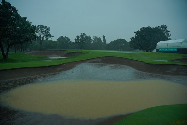 2020年 ニトリレディスゴルフトーナメント 4日目 コース 激しい雨が降り注ぐ最終日となった(代表撮影／中野義昌)