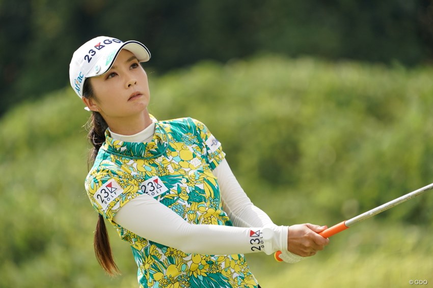 自粛期間中 なんと7セットのアイアンをテストした菊地絵理香 年 日本女子プロゴルフ選手権大会コニカミノルタ杯 初日 菊地絵理香 フォトギャラリー Gdo