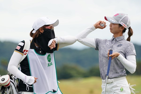 2020年 日本女子プロゴルフ選手権大会コニカミノルタ杯 最終日 金澤志奈 肘タッチなんです