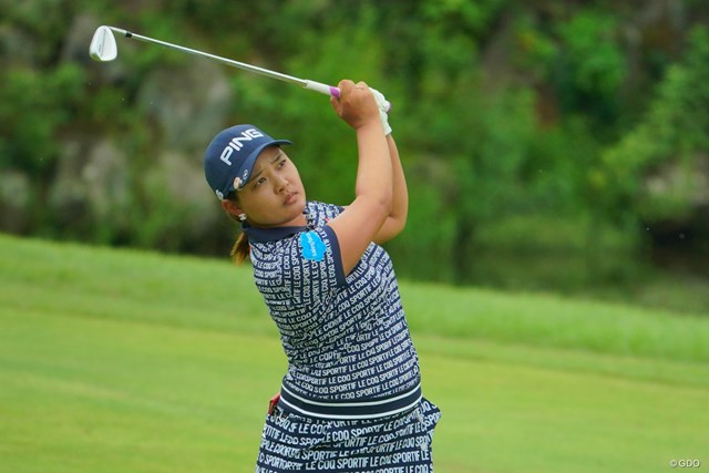 鈴木愛が1打差2位タイ発進 首位にサイ ペイイン 国内女子ツアー Lpga Gdo ゴルフダイジェスト オンライン