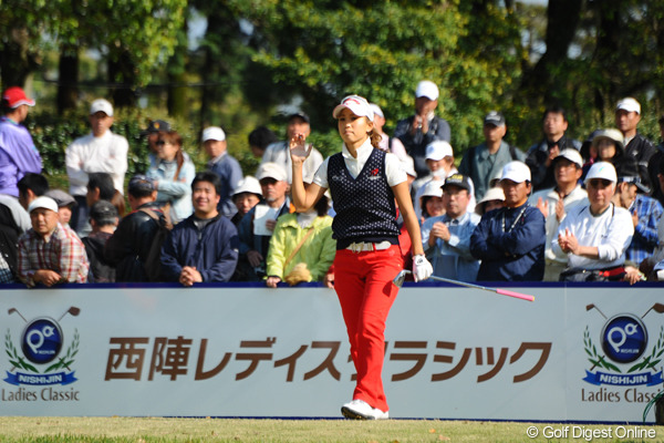 上田桃子が首位キープ！2打差で申と不動が追う