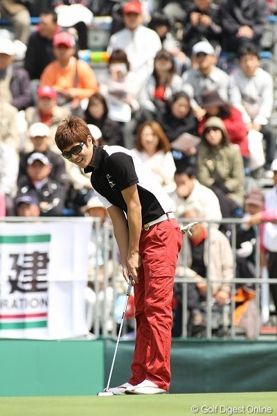 許仁會／東建ホームメイトカップ最終日 許仁會、Kポップのｽﾀｰみたいな風体だがれっきとしたプロゴルファー