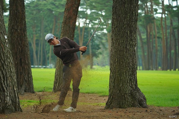 2020年 日本オープンゴルフ選手権競技 事前 石川遼 あえて林からの脱出を練習してました。