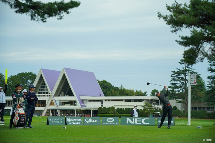 静けさが漂う会場に 2020年 日本オープンゴルフ選手権競技 2日目 石川遼 金谷拓実