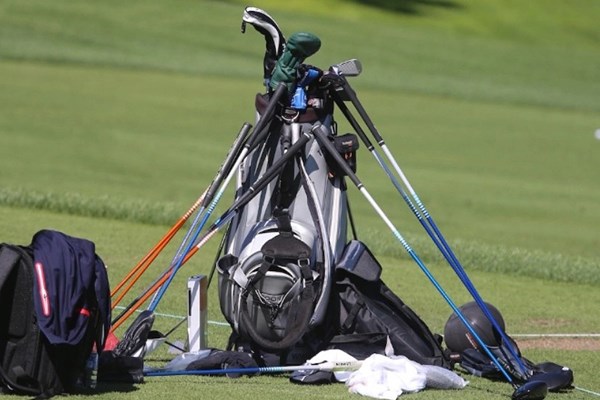 様々なクラブを試す選手のバッグ（協力／GolfWRX、PGATOUR.COM）