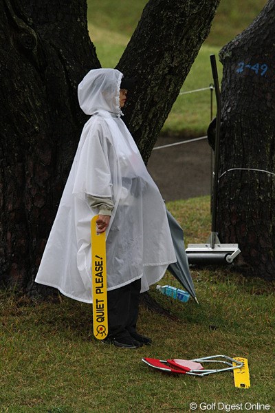 2010年 フジサンケイレディス 初日 ボランティア ボランティアの皆さんも雨の中大変です