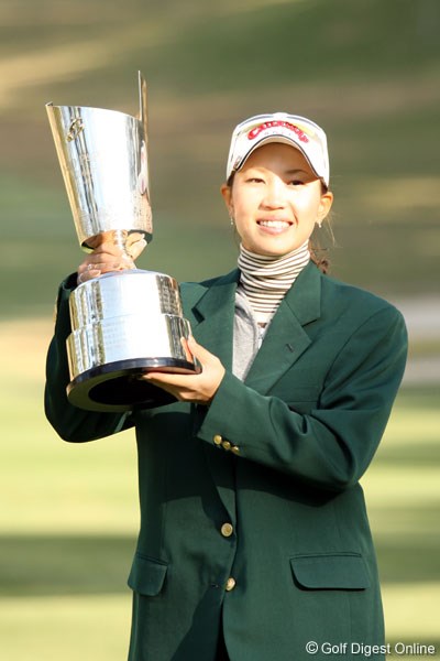2007年 上田桃子 初優勝を飾った年に賞金女王を戴冠した上田桃子