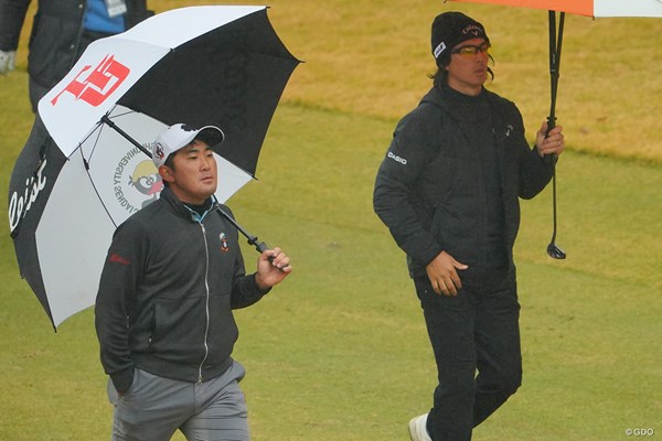 2020年 ゴルフ日本シリーズJTカップ 3日目 金谷拓実 石川遼 金谷拓実（左）と連日同組で回った石川遼はルーキーをPGAツアーの名プレーヤーに例えた
