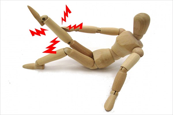 「足のつり」に効く予防策と対処法 突然の激痛に悶絶…（提供：写真AC、クリエーター：bBearさん）
