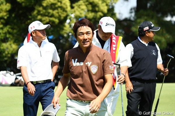 首位と1打差の2位タイでホールアウトした山下和宏