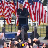 6日にワシントンD.C.で演説を行ったトランプ大統領(Tayfun Coskun/Anadolu Agency via Getty Images) ドナルド・トランプ大統領
