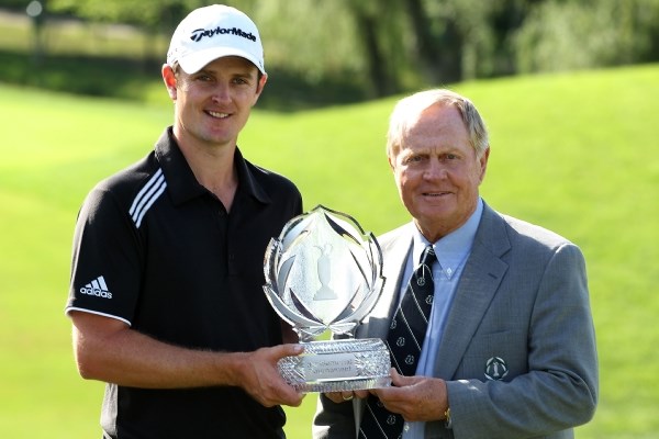 PGAツアーでの初タイトルは2010年「ザ・メモリアルトーナメント」。ジャスティン・ローズは大会ホストのジャック・ニクラスとメモリアルな一枚（Scott Halleran /Getty Images）