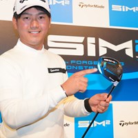 石坂友宏は「SIM2」シリーズをPRした（提供：テーラーメイドゴルフ） 2021年 石坂友宏
