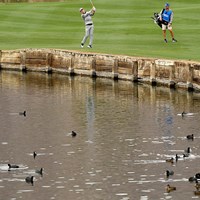 池には鳥がたくさんいる（Harry How/Getty Images） 2021年 ザ・アメリカンエキスプレス 3日目 アンドリュー・パットナム