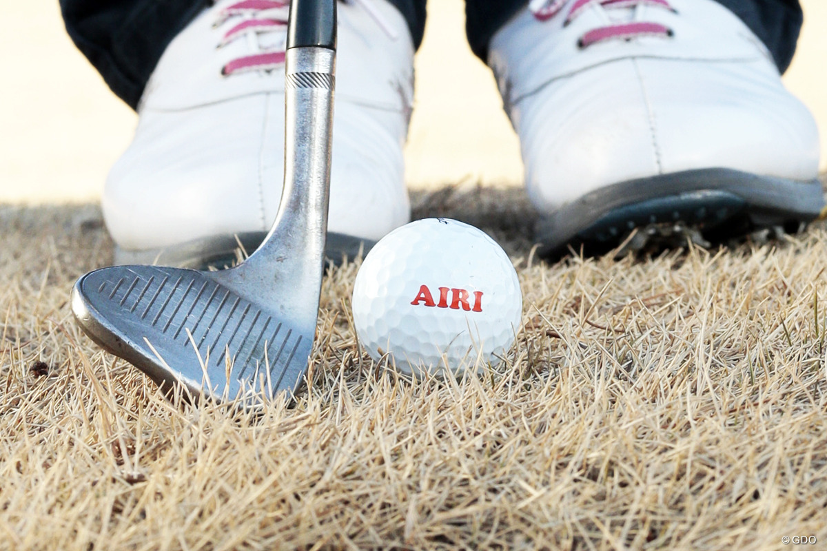 冬芝でもダフらない！アプローチ攻略法 斉藤愛璃