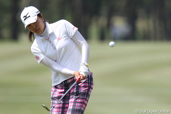【速報】M.プレッセルが首位に浮上！宮里藍も20位タイに浮上