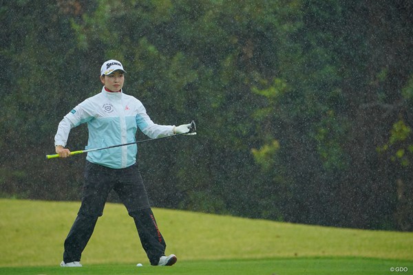 2021年 Tポイント×ENEOSゴルフトーナメント 2日目 小祝さくら それにしても凄い雨だった。