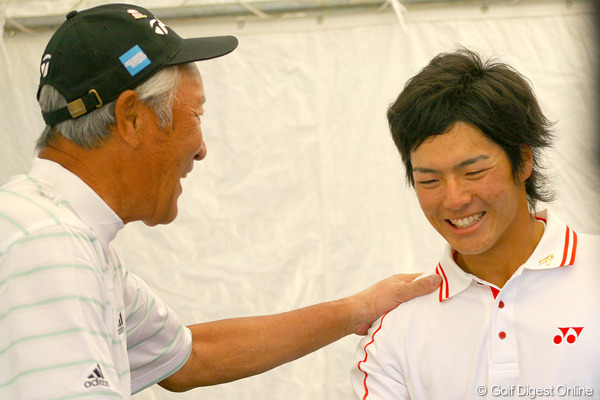 遼も祝福、青木功がホスト大会でエイジシュートを達成！【2010年大会】