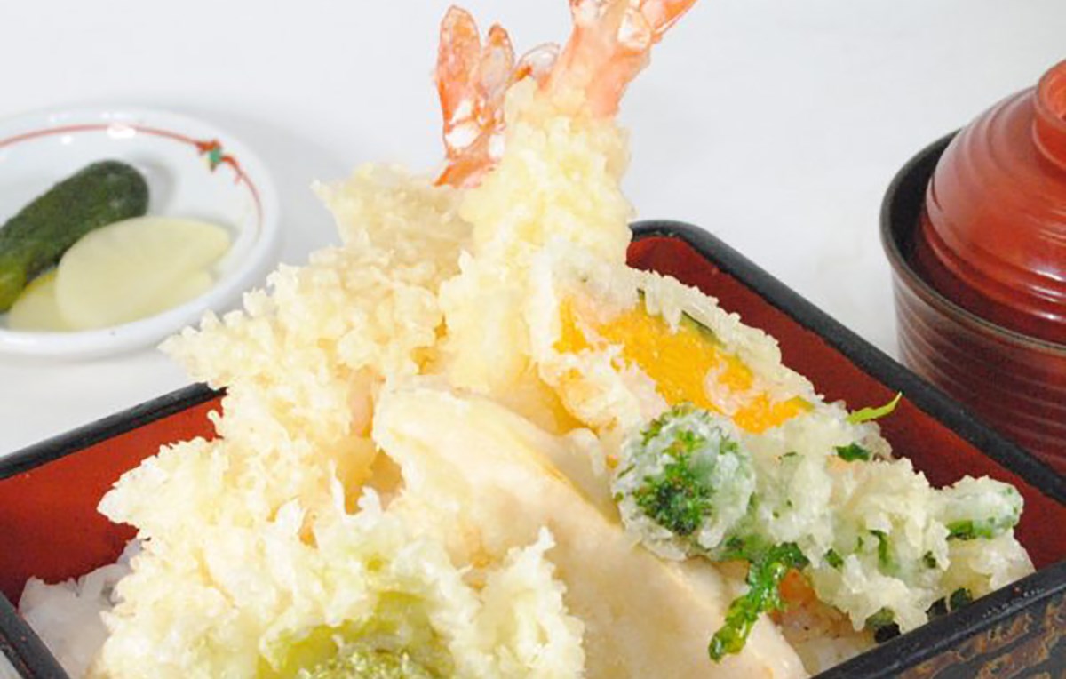 春のおススメランチメニュー 明智ゴルフ倶楽部春野菜天丼