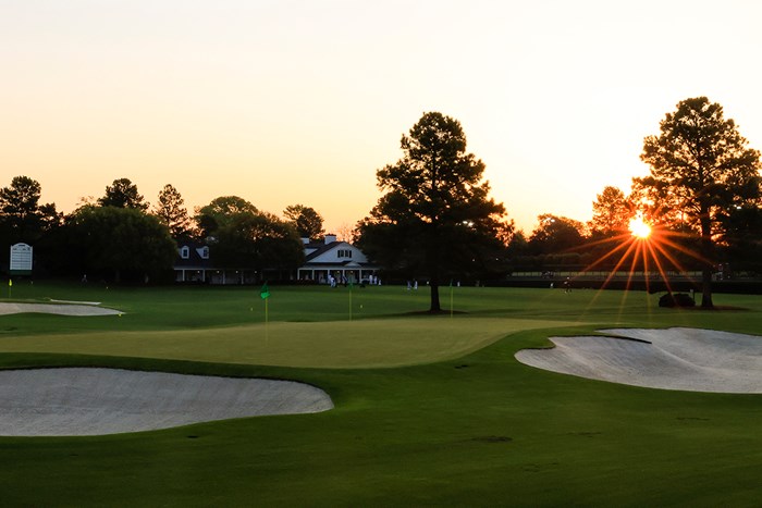開幕2日目の朝陽（提供：Augusta National Golf Club） 2021年 マスターズ 事前 オーガスタナショナルGC