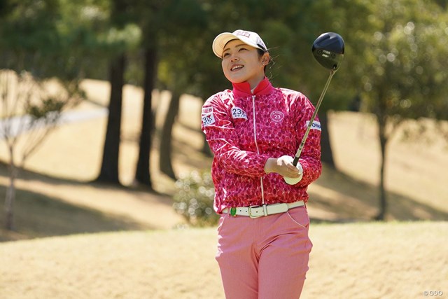 岡山絵里が単独首位 1打差に有村智恵と木戸愛 第1ラウンド終了 国内女子ツアー Lpga Gdo ゴルフダイジェスト オンライン