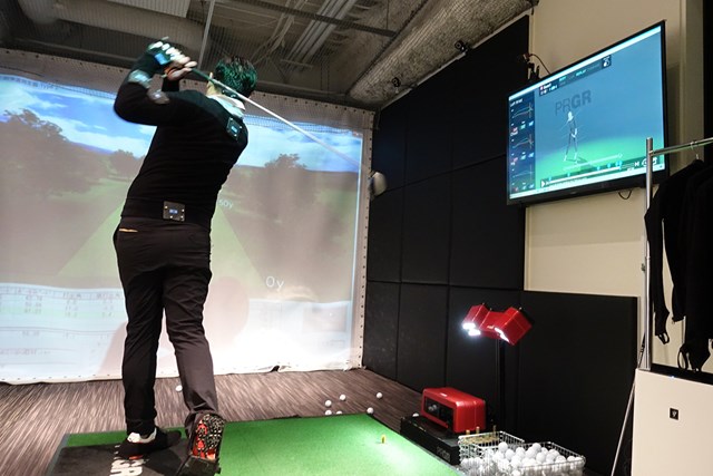 右を嫌うとチーピンが出る人はココをチェック 1 2 サイエンスフィット レッスン Gdo ゴルフレッスン 練習