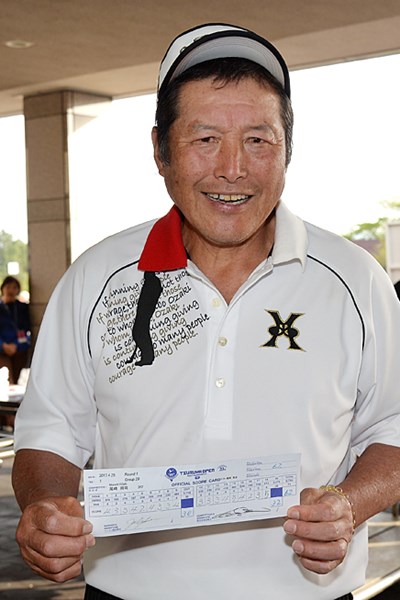 2013年 つるやオープンゴルフトーナメント 初日 尾崎将司 尾崎将司が1イーグル9バーディ、2ボギーの「62」をマークした ※大会提供