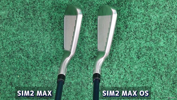 SIM2 MAX アイアンを西川みさとが試打「厚めだけどスッキリ」 SIM2 MAX(左)のほうが―OS(右)に比べてトップブレードは薄め