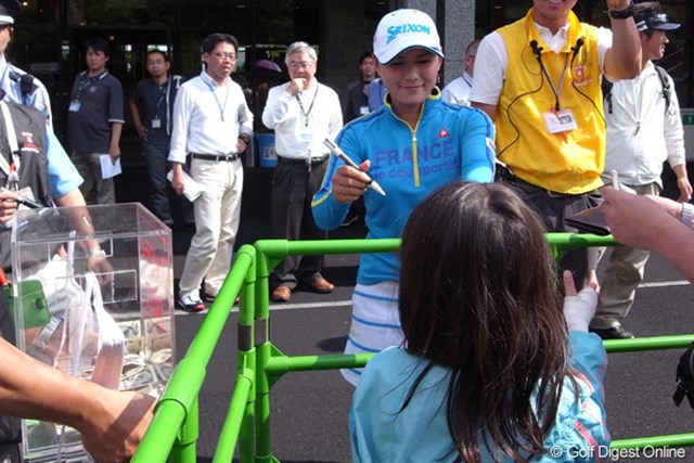 賞金ランク首位浮上のさくら 寄付は続けます 国内女子ツアー Lpga Gdo ゴルフダイジェスト オンライン