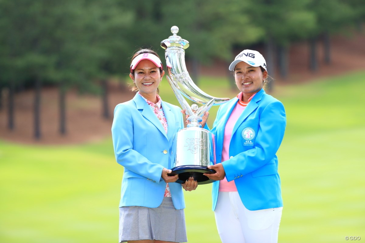 2019年 宮里藍サントリーレディスオープンゴルフトーナメント 最終日 鈴木愛 宮里藍