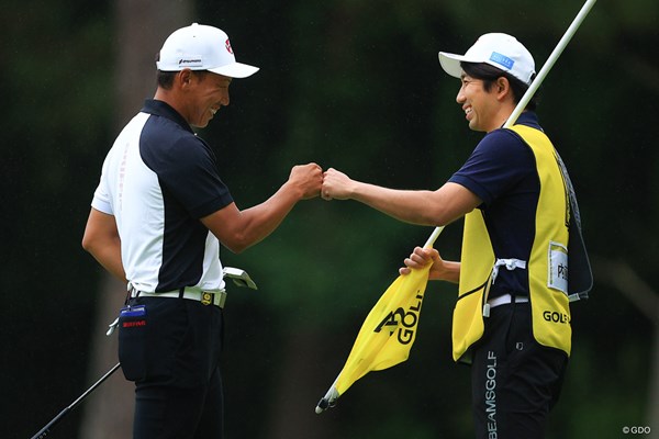 2021年 ゴルフパートナー PRO-AMトーナメント  3日目 内藤寛太郎 一心同体で最終日に臨む2人