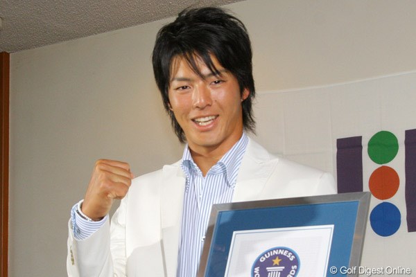 2010年 ホットニュース 石川遼 世界最少ストロークでギネス認定を受けた石川遼