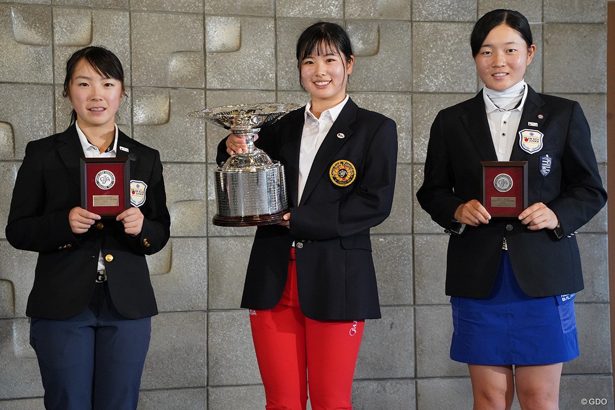 尾関彩美悠 手塚彩馨 佐藤心結