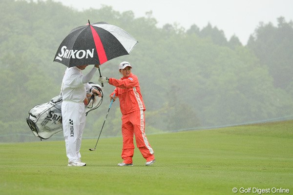 あいにくの雨の中でのプロアマ戦となった横峯さくら