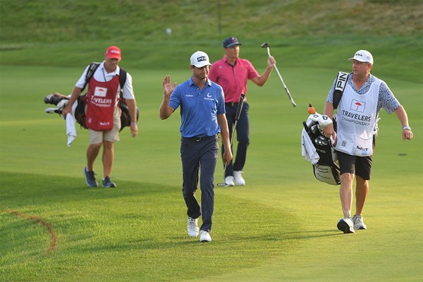 8ホールに及ぶサドンデスを演じたハリス・イングリッシュとクラマー・ヒコック（Ben Jared/PGA TOUR via Getty Images)