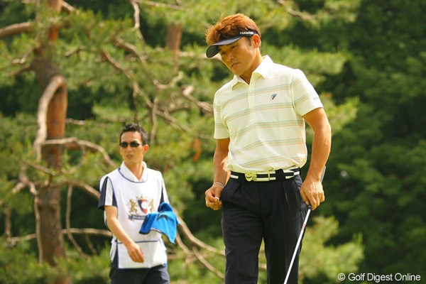 2010年 ダイヤモンドカップゴルフ 初日 丸山茂樹 斉藤キャディとの懐かしいコンビで試合に挑む丸山茂樹。初日3アンダー10位タイとまずまずのスタート