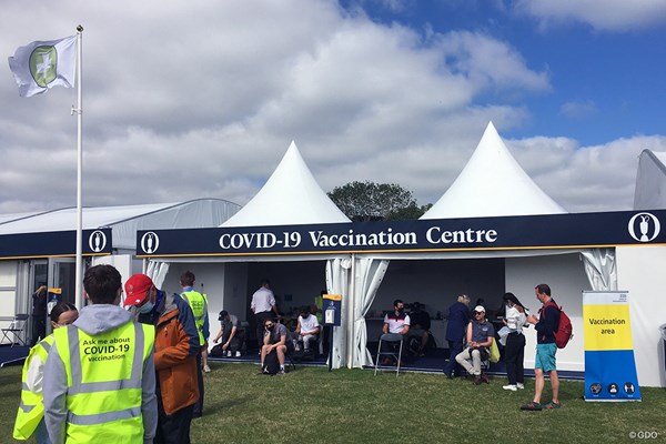 2021年 全英オープン 3日目 ワクチン接種センター コース内のワクチン接種センター。案内されたイスに座ったら、30分ほどで完了する